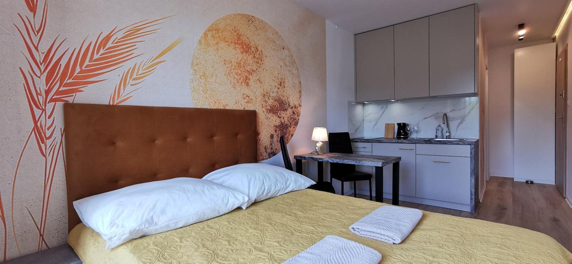 Flou 81, Parking & 700m Plaza Apartmán