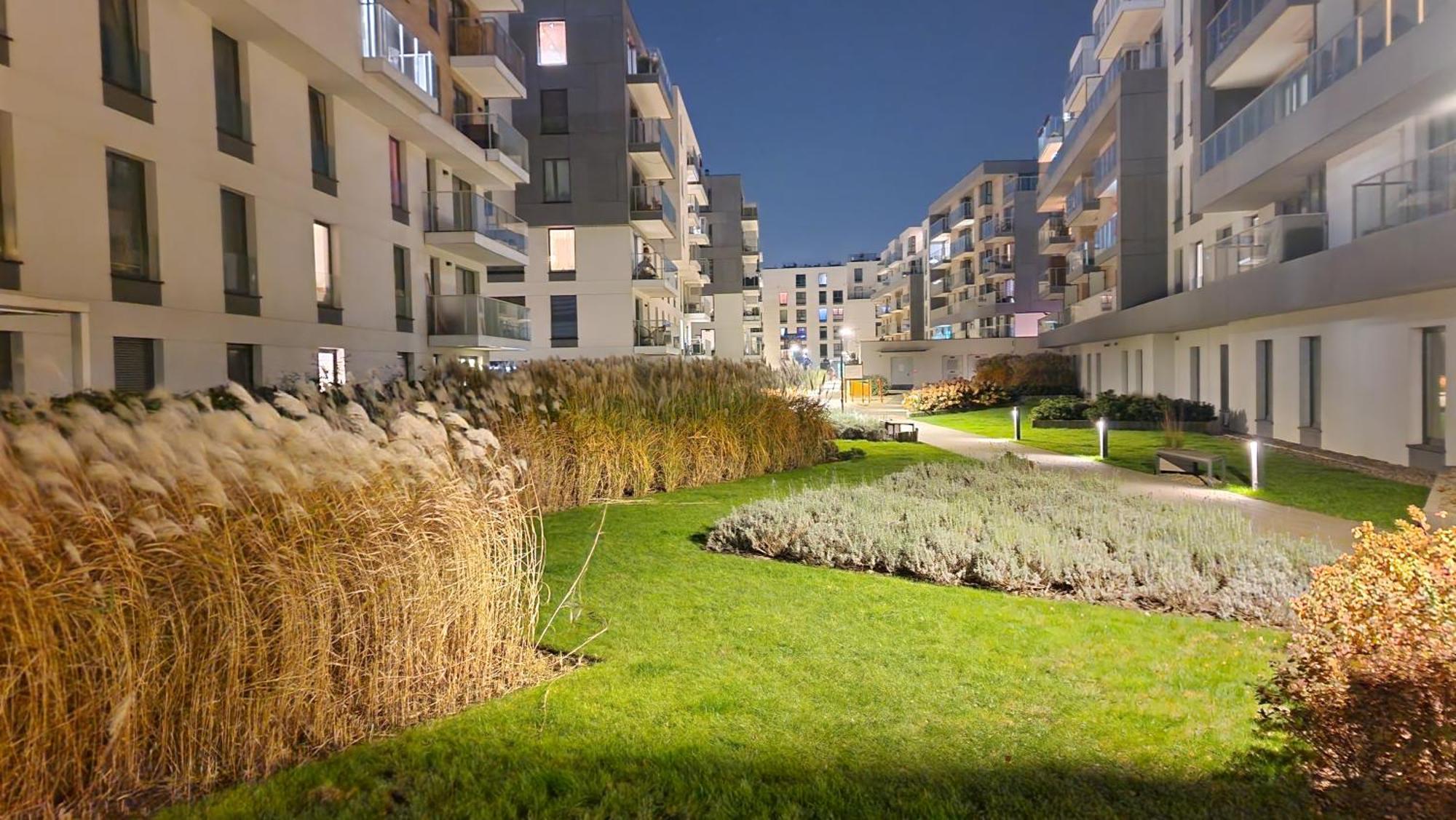 Flou 81, Parking & 700m Plaza Gdansk